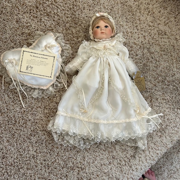 Kingstate Porcelain Doll. Grace. NWT - Picture 1 of 15
